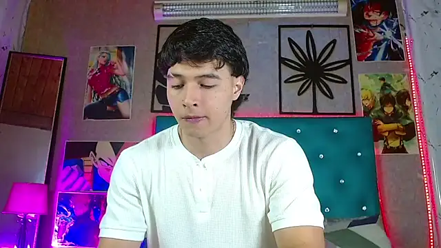 Snapshot of LiamAndrewzz chatting on April 30, 2026, 3:35 am LiamAndrewzz online show from April 30, 2026, 3:35 am