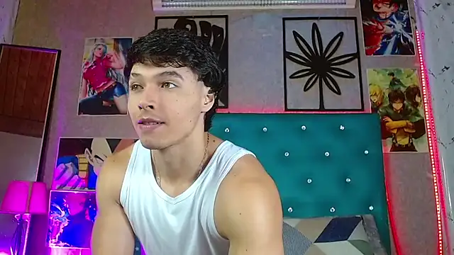 Snapshot of LiamAndrewzz chatting on June 7, 2026, 7:23 am LiamAndrewzz online show from June 7, 2026, 7:23 am