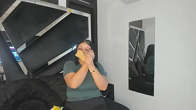 Rubyxht online show from September 23, 2025, 12:30 pm