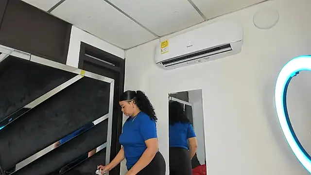 Rubyxht online show from December 18, 2025, 12:33 pm