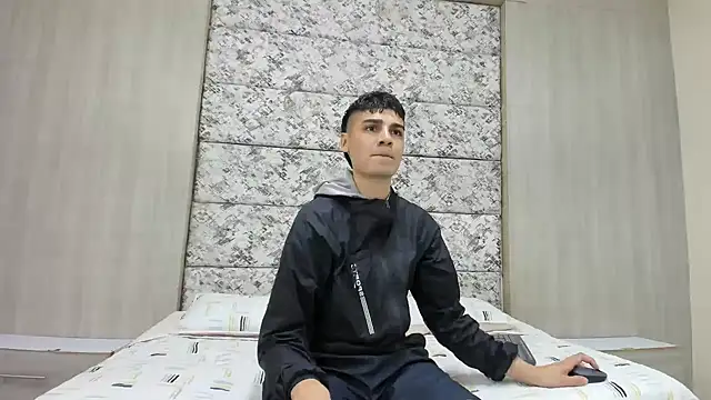 frank jhonsson online show from February 2, 2026, 7:12 pm