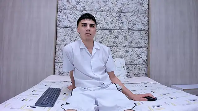 frank jhonsson online show from February 13, 2026, 6:59 pm