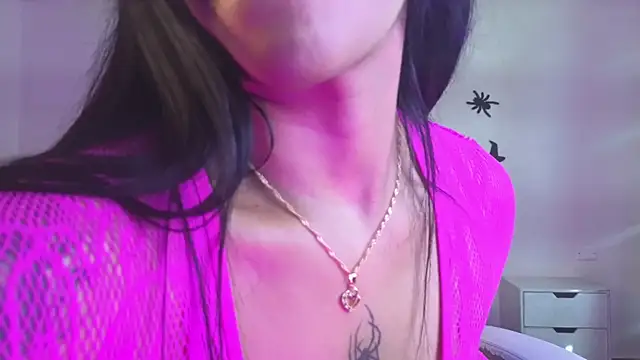 camille1310 online show from November 6, 2025, 9:37 pm