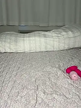 skybeatrice7 online show from March 12, 2025, 9:03 pm