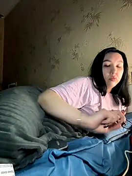 Naughtbaby 2025 online show from December 2, 2025, 2:34 pm