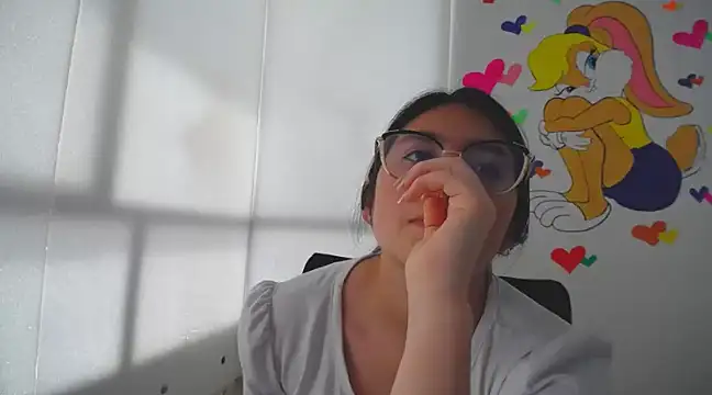 Snapshot of Arielle_lov chatting on February 27, 2025, 5:36 pm Arielle lov online show from February 27, 2025, 5:36 pm