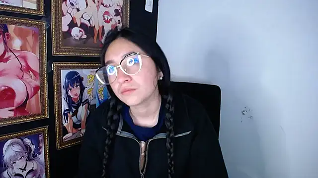 Snapshot of Arielle_lov chatting on March 6, 2025, 11:36 am Arielle lov online show from March 6, 2025, 11:36 am