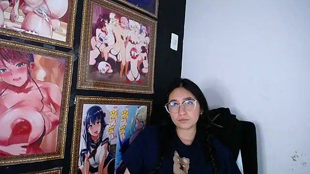 Snapshot of Arielle_lov chatting on March 6, 2025, 2:40 pm Arielle lov online show from March 6, 2025, 2:40 pm