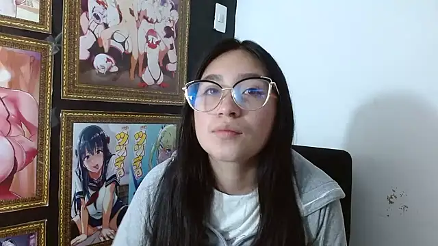 Snapshot of Arielle_lov chatting on March 7, 2025, 11:29 am Arielle lov online show from March 7, 2025, 11:29 am