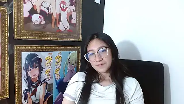 Snapshot of Arielle_lov chatting on March 7, 2025, 2:34 pm Arielle lov online show from March 7, 2025, 2:34 pm