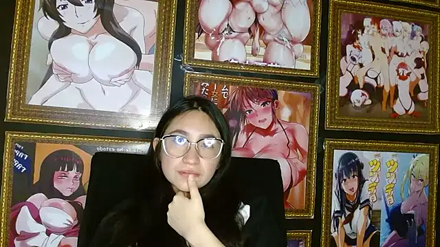 Snapshot of Arielle_lov chatting on March 14, 2025, 11:23 am Arielle lov online show from March 14, 2025, 11:23 am