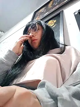 Snapshot of Arielle_lov chatting on October 19, 2025, 11:11 am Arielle lov online show from October 19, 2025, 11:11 am