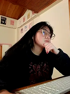 Snapshot of Arielle_lov chatting on October 23, 2025, 4:12 am Arielle lov online show from October 23, 2025, 4:12 am