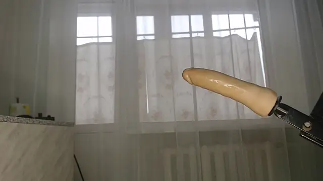 Snapshot of DreamMoon chatting on December 22, 2025, 9:17 am DreamMoon online show from December 22, 2025, 9:17 am