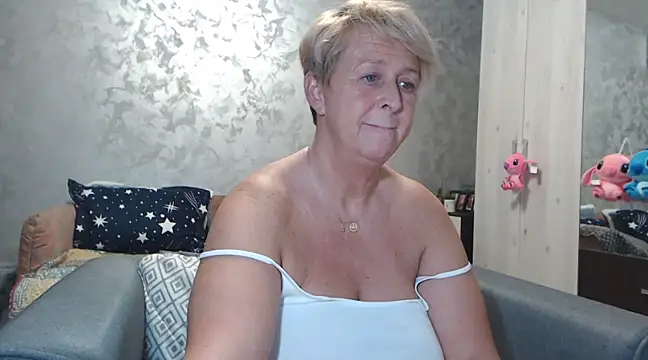 RosesandLillies online show from March 20, 2025, 8:29 pm