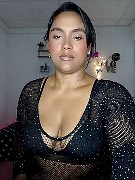 victoria roussee online show from February 18, 2026, 4:52 am