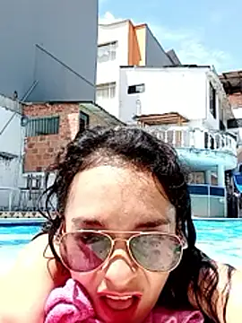 NatashaRex online show from April 21, 2026, 3:28 pm