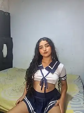 Snapshot of Pequitas18 chatting on March 30, 2026, 12:22 am Pequitas18 online show from March 30, 2026, 12:22 am