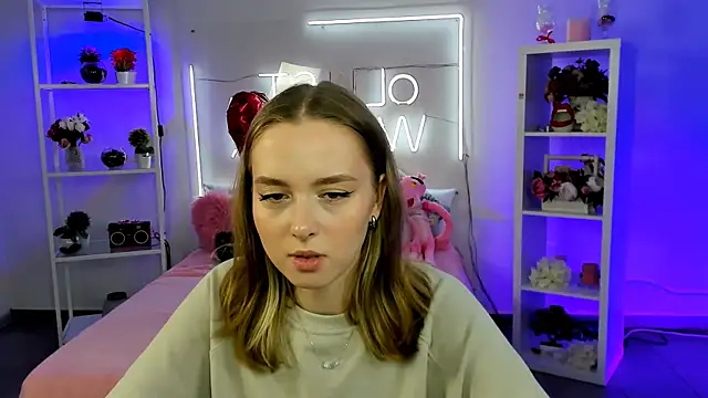 JenniferGraces online show from March 21, 2025, 7:35 pm