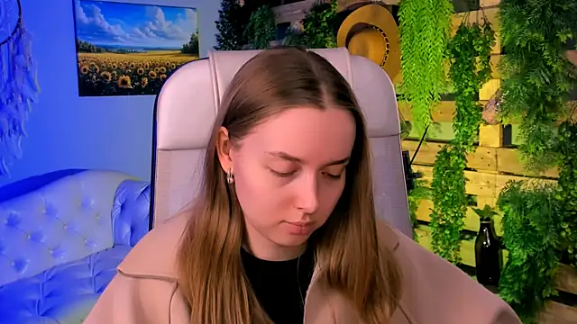 JenniferGraces online show from October 8, 2025, 10:57 am