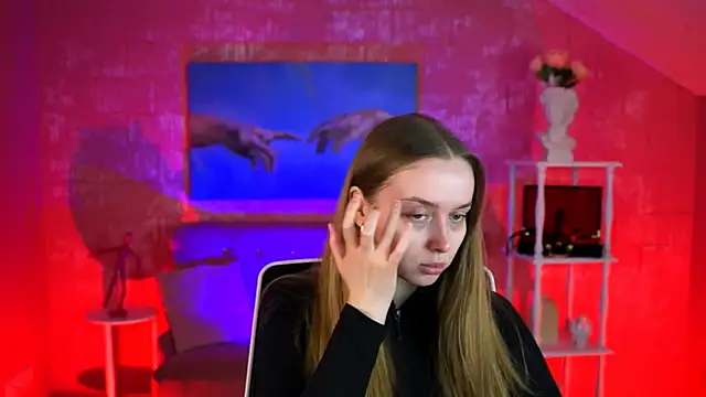 JenniferGraces online show from April 24, 2026, 2:41 pm