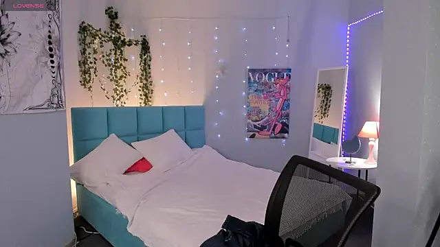 boozekirs  online show from March 18, 2026, 2:58 am