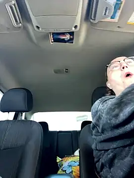 HTXBELLE online show from February 4, 2026, 5:52 pm