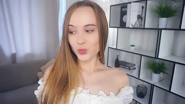 QuennaCoote online show from September 21, 2025, 6:48 am