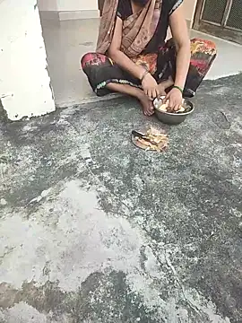 indian couple4 online show from September 21, 2025, 1:07 am