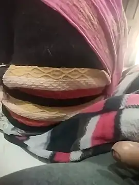 indian couple4 online show from December 17, 2025, 10:32 am