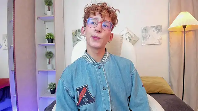 iiangel  online show from November 30, 2025, 2:59 am