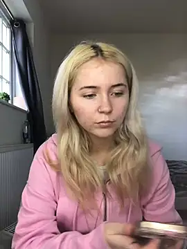 Blondie Sofia Essexbabe online show from March 18, 2026, 3:26 pm