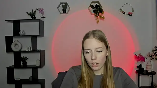 AnnNorriss online show from February 26, 2025, 4:45 pm