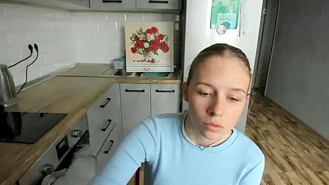 AnnNorriss online show from October 14, 2025, 1:12 pm