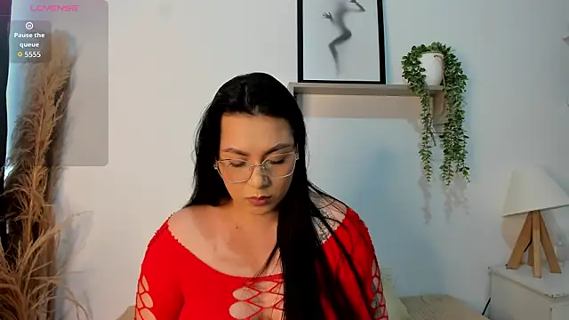 emily-777 online show from November 30, 2025, 9:19 pm