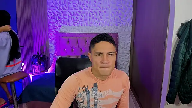 SaraClub JY online show from October 7, 2025, 10:40 pm