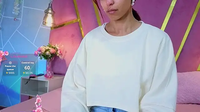 EmmyCortez online show from April 18, 2026, 11:47 am