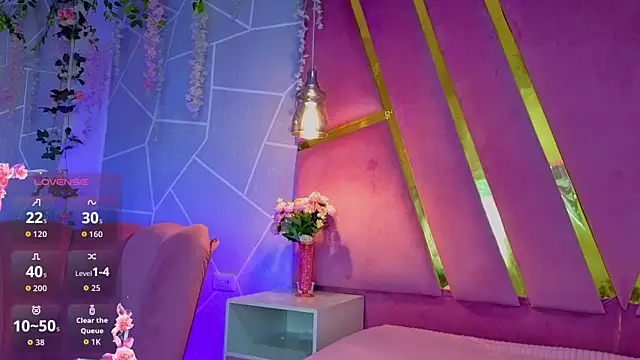 EmmyCortez online show from April 24, 2026, 11:56 am