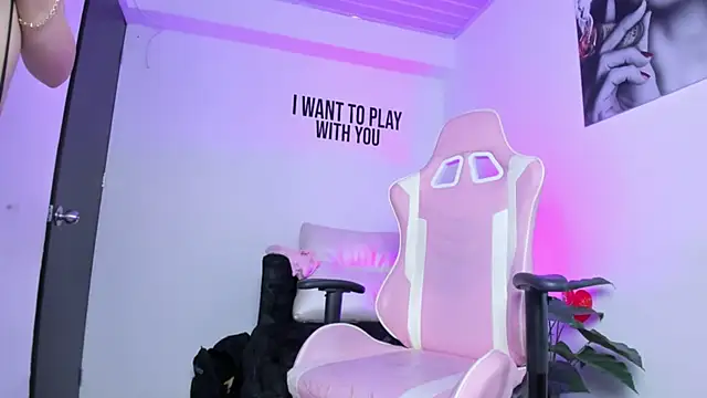 Zamira Taylor online show from February 26, 2025, 7:16 pm