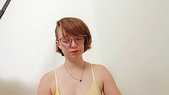 Elise Nyx online show from September 16, 2025, 1:01 pm