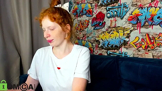 Sandra Wi1son online show from September 19, 2025, 1:18 am