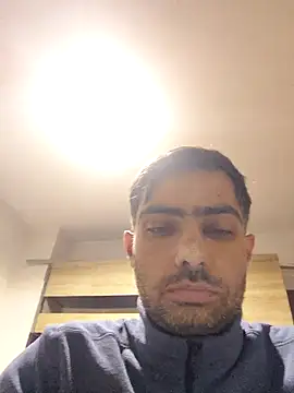 andreiiiii2025 online show from November 28, 2025, 9:56 am