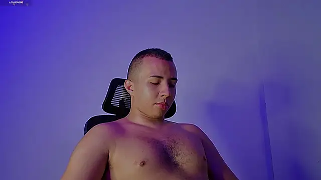 Donathoo1 online show from March 14, 2025, 2:08 pm