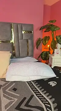 Tyla Ks online show from March 14, 2025, 1:48 am