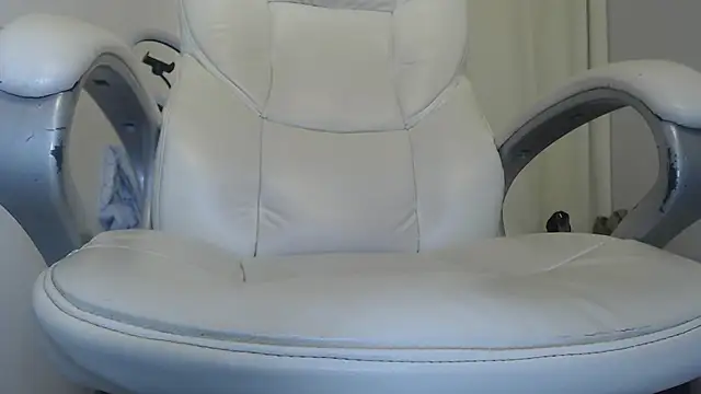 Mature 2025 online show from March 18, 2025, 2:26 pm