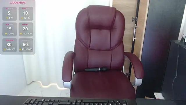 Snapshot of Mature_2025 chatting on May 11, 2026, 3:07 pm Mature 2025 online show from May 11, 2026, 3:07 pm