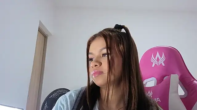 Snapshot of sophia_ramirez12 chatting on June 25, 2026, 2:22 am sophia ramirez12 online show from June 25, 2026, 2:22 am