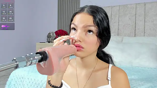 cutie sarax1 online show from March 22, 2025, 1:19 pm