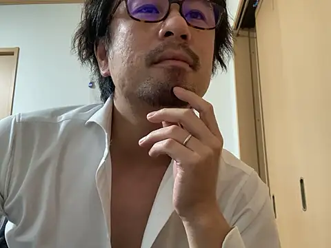 masato1115aa online show from November 12, 2025, 3:18 am