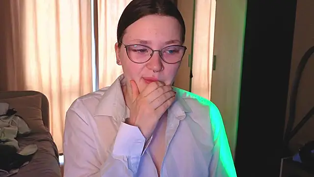 milliedoll online show from April 19, 2026, 6:46 am